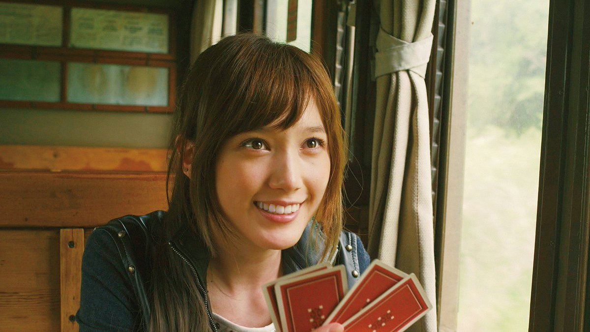 映画 鋼の錬金術師 公式 キャラクター紹介 ウィンリィ ロックベル 本田翼 機械鎧 オートメイル 技師としてエドとアルを心身両面から支える幼馴染 二人が喧嘩を始めると すかさず叱りつける世話好きで気の強い一面も 兄弟を信じ