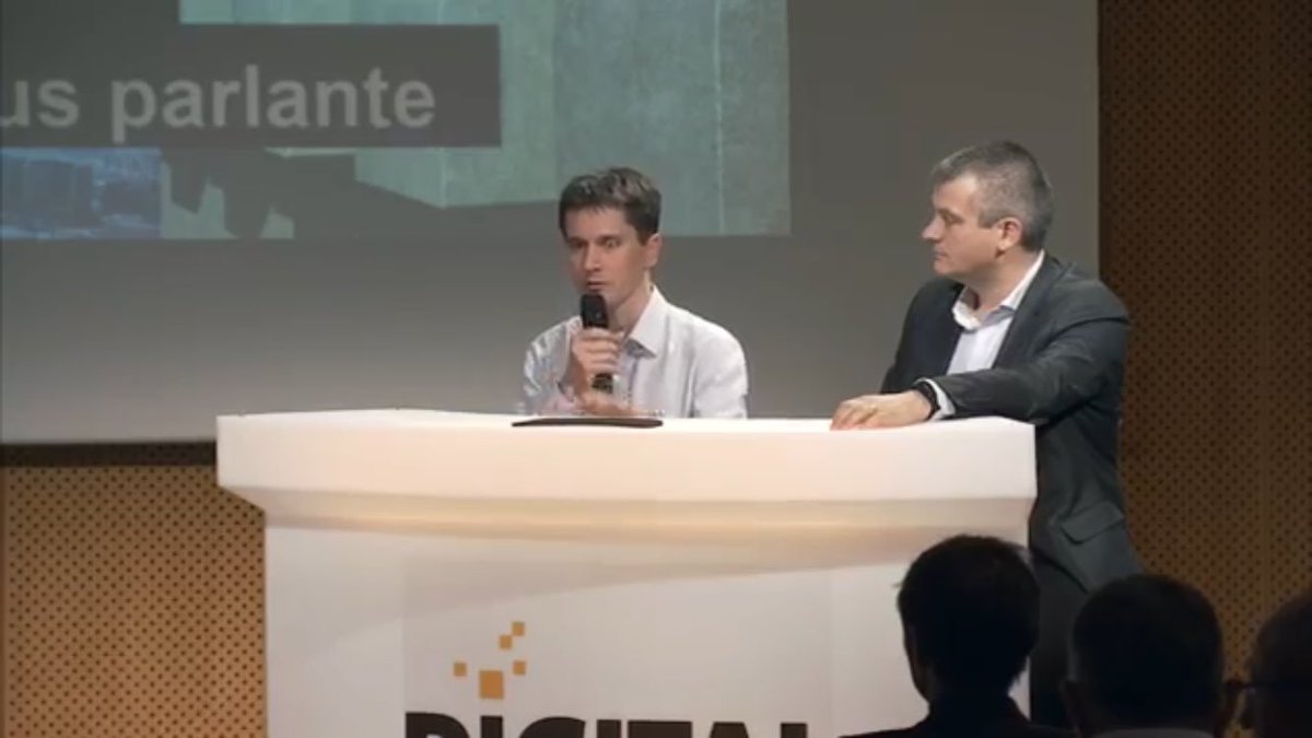 FredeBarteau's tweet photo. Tres fière d'avoir animé l'atelier @Digital_Change_ pour @GroupManitou avec @MaximeBaudry85 https://t.co/ORSVFk2NQM et @bastienbillion https://t.co/fFrLO6Ryol