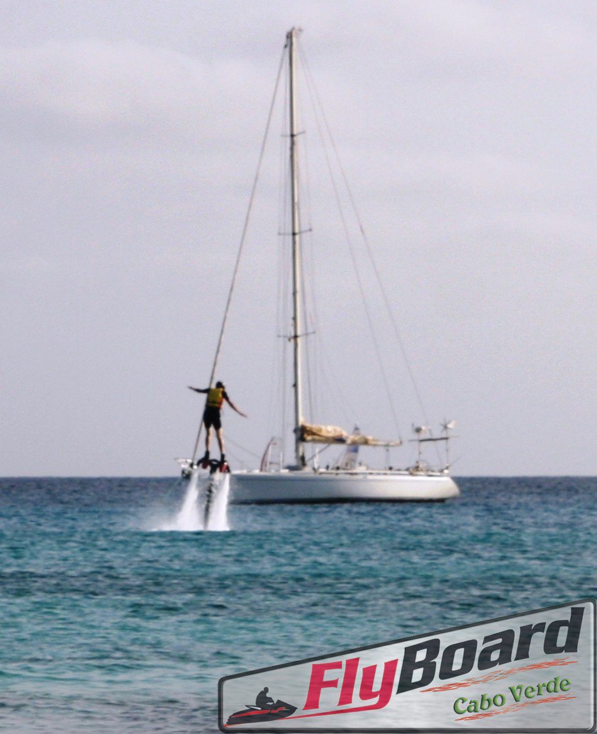 FlyboardCV's tweet image. Flyboard em uma das melhores praias do mundo !!!
Flyboard in one of the best beaches in the world !!!🤪🤩