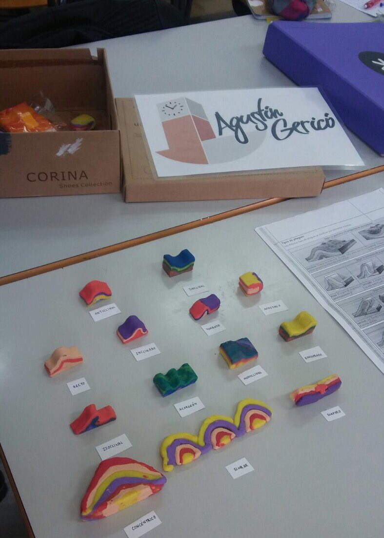 AgustinGerico's tweet photo. Terminando la representación de pliegues y fallas en Geología de 4ESO #GeologyRocks #TeamAGericó #TeamPla #JuntosSumamos https://t.co/eI5pdkpved