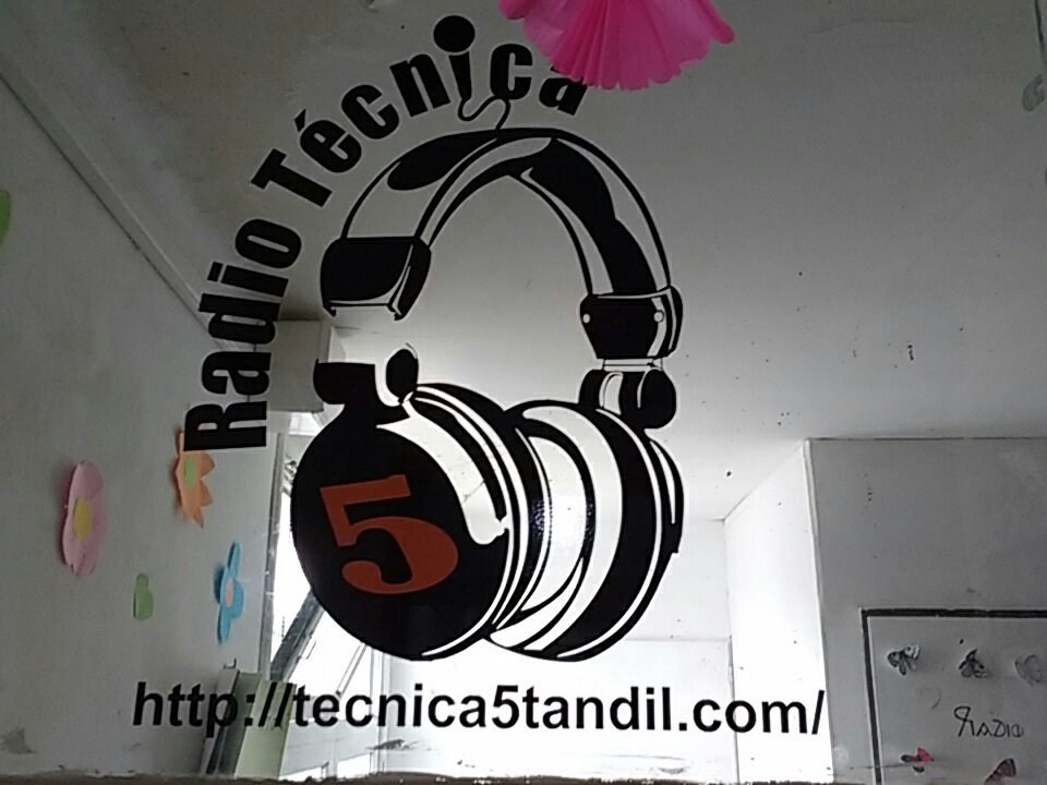 tecnica5tandil5's tweet photo. https://t.co/lPYnLMHwOU estamos en Internet, con la Radio Escolar "Radio Entre Todos" 🎶🎧 #SoyDeLaTecnicaBA https://t.co/Dj7iLXOTCO