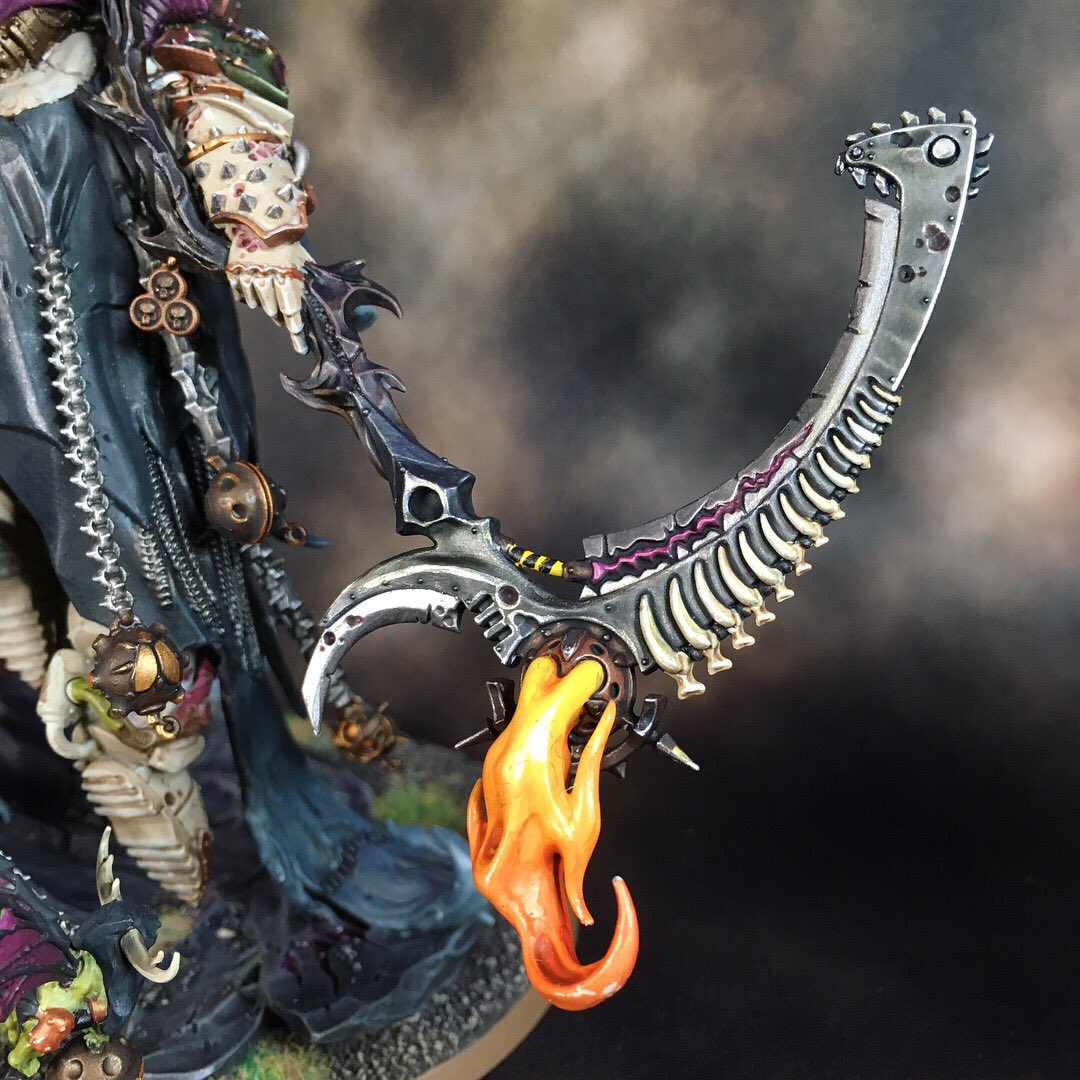 ICantThinkEm's tweet image. Finally finished Mortarion last night! I’m happy with the result &amp;amp; he was super fun to paint ^.^ I’ll add a close up of the smoke below too