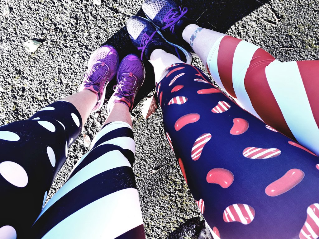 troodledoodles's tweet photo. Rockin the @TikibooFitness #funkyleggings with @kellymet for this morning's run! #tikiboo #CandyCrush #joggingpals #Monochrome #JellyBean https://t.co/HWfs06dFHS
