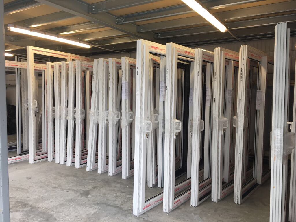 PatioMaster's tweet photo. Hard at work at @PatioMaster HQ! Lot's of new orders for our super amazing #patio #doors! Get a FREE quote https://t.co/AyYnQtqyQm https://t.co/pZ4y9Mu0S8