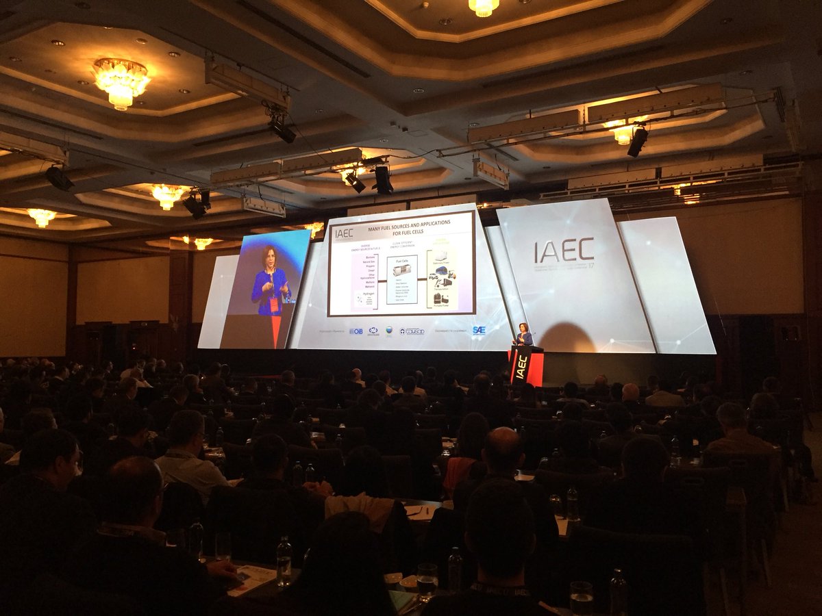 CSRA‘den Dr Elvin Yüzügüllü yakıt hücreleri teknolojisindeki ilerlemeleri, mevcut ve gelecekteki kullanım alanlarını değerlendiriyor #IAEC17