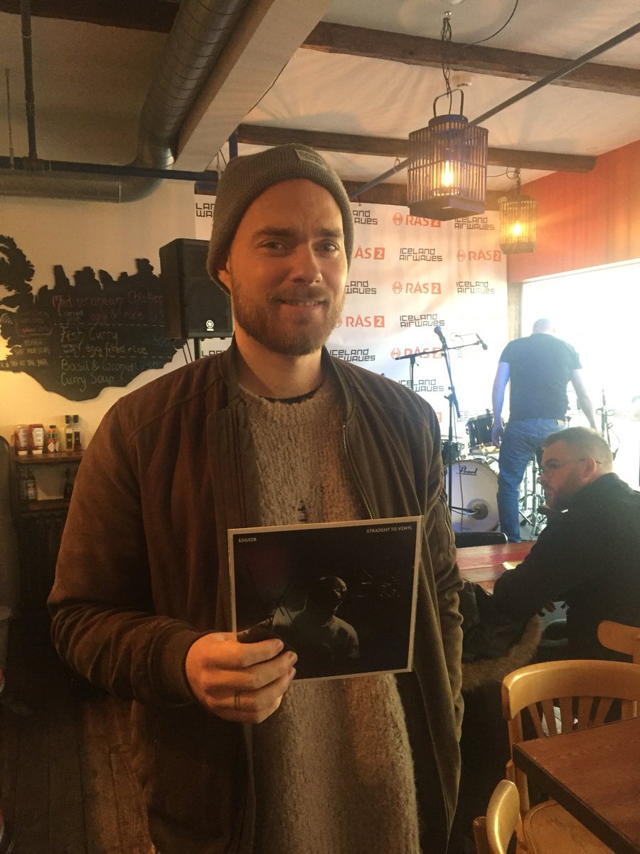 Ásgeir tweet media