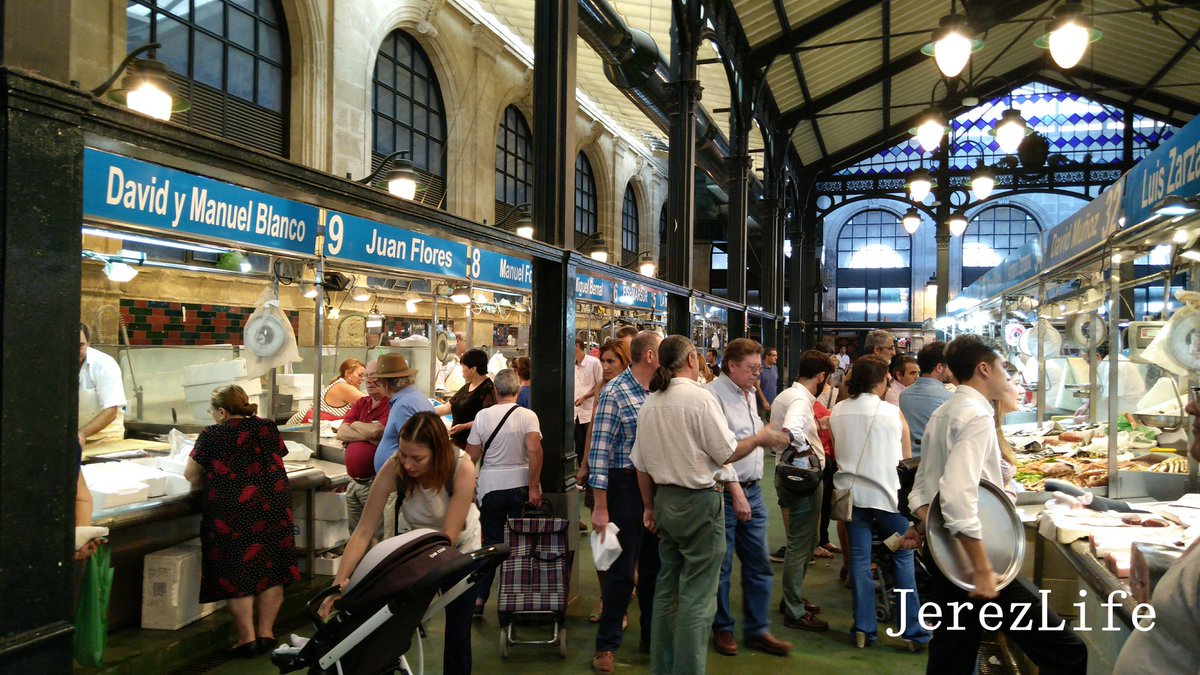 Jerez_Life's tweet photo. ✔ #Jerez y su tradicional Mercado de Abastos.
Un día cualquiera!!
@TurismoJerez @ciudadjerez 
#MercadodeAbastos
#JerezTradiciones #JerezLife https://t.co/IHszJT3X1i