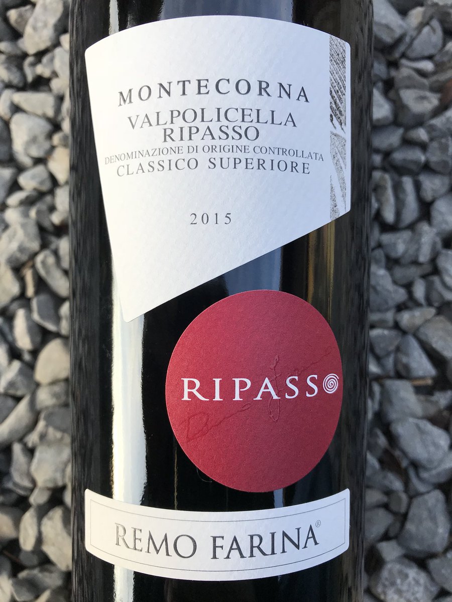 phillapeyrie's tweet photo. Un top Ripasso à 18.20$! 🍷👌😋 https://t.co/02hx2dfaag