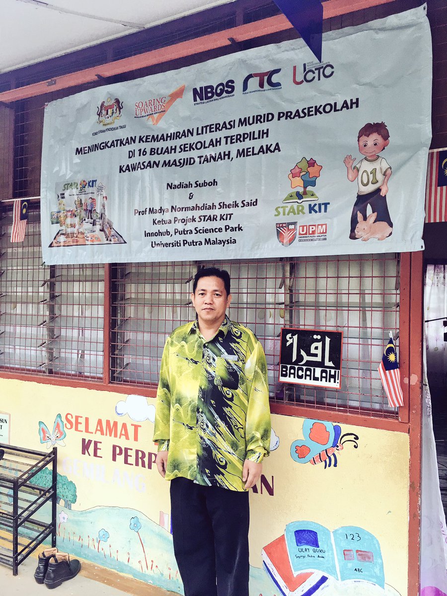 STARKitHQ's tweet photo. Mr.Kadin Abu,preschool supervisor in Alor Gajah regional came to officiate STARKIT closing ceremony at SK Ramuan China Kechil.
Thank you💐 https://t.co/1eEmPFmTIi