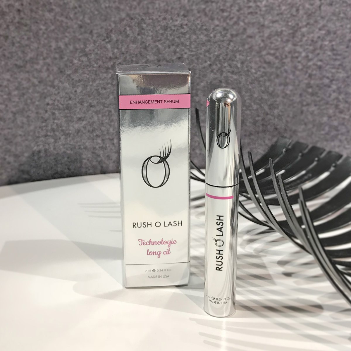 rusholash's tweet photo. The BEST #eyelashgrowthserum! #RushOLash is clinically proven, no irritating, very safe, to be used two times daily. #eyelashserum https://t.co/KzLxQ16usT