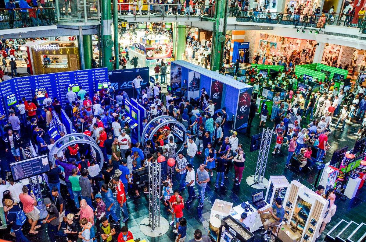 NetworxPR's tweet photo. #tbt images from this year's #CanalWalk #GamingExpo powered by @BTGamesStores and @GoodHopeFM 
#CanalWalk #GamingExpo  #NetworxPr https://t.co/aZN5ROdxTe