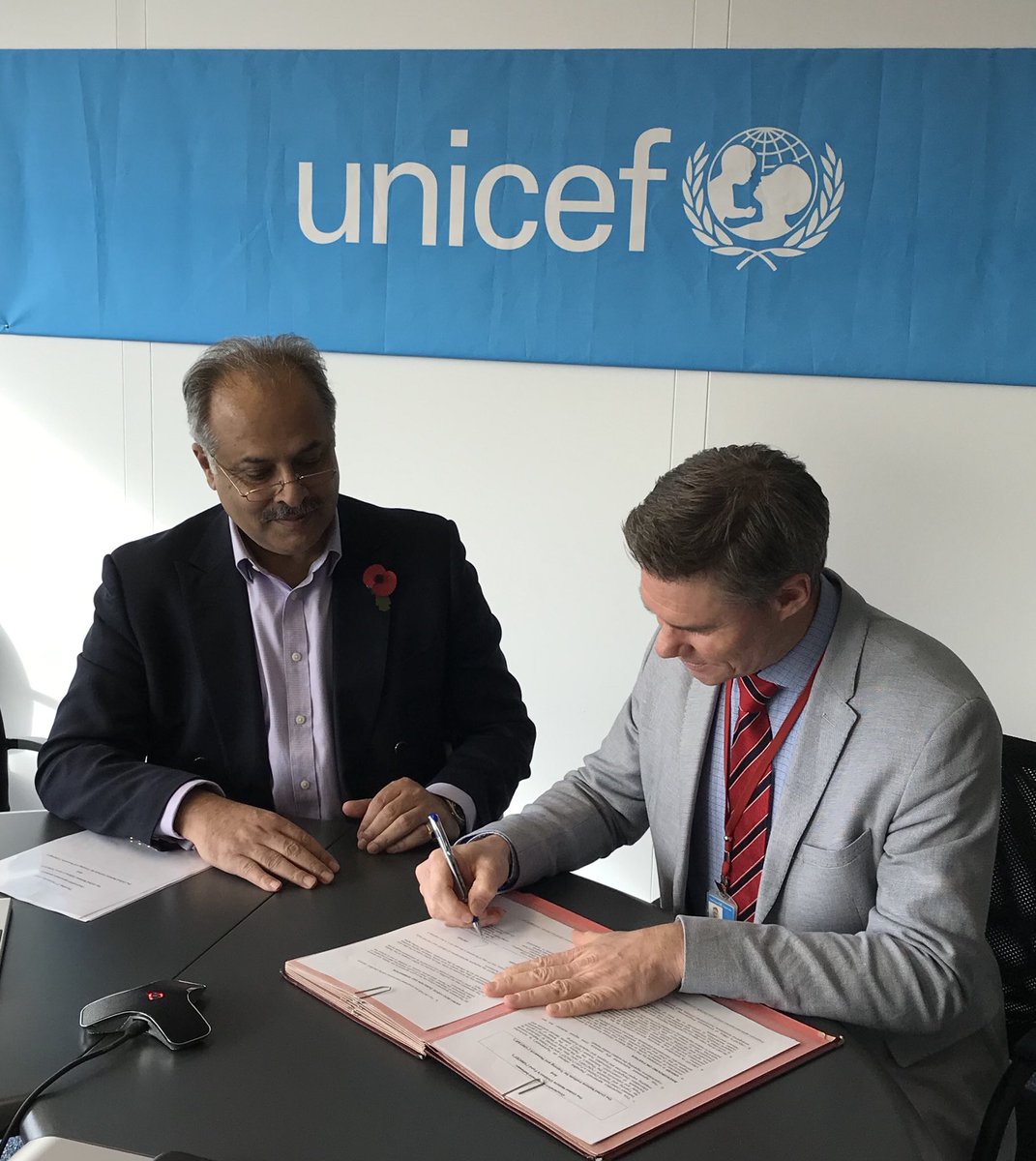 UNOSAT's tweet image. @UNITAR signed Cooperation Agreement with @UNICEF today. #disastermapping #training #EO4SDGs #drr @UNICEFEMOPS @UNICEFinnovate @UNGeneva