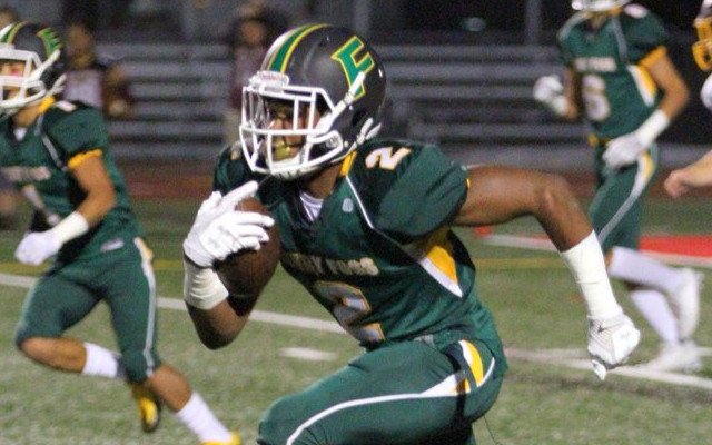 2018 Foss (Tacoma, Wa.) ATH Demetrius Crosby is a two-way star who's starting to turn his focus to recruiting... scout.com/high-school/wa…