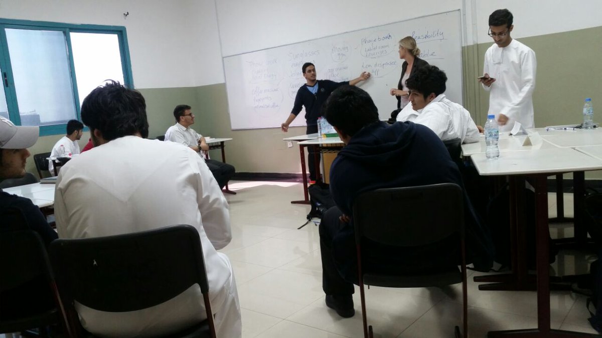 InjazUAE's tweet photo. Turning ideas into actions #DNSTwar students listening&understanding opposing opinions & #ideas with guidance of @ShellMiddleEast volunteer https://t.co/JyqBy9m9jN