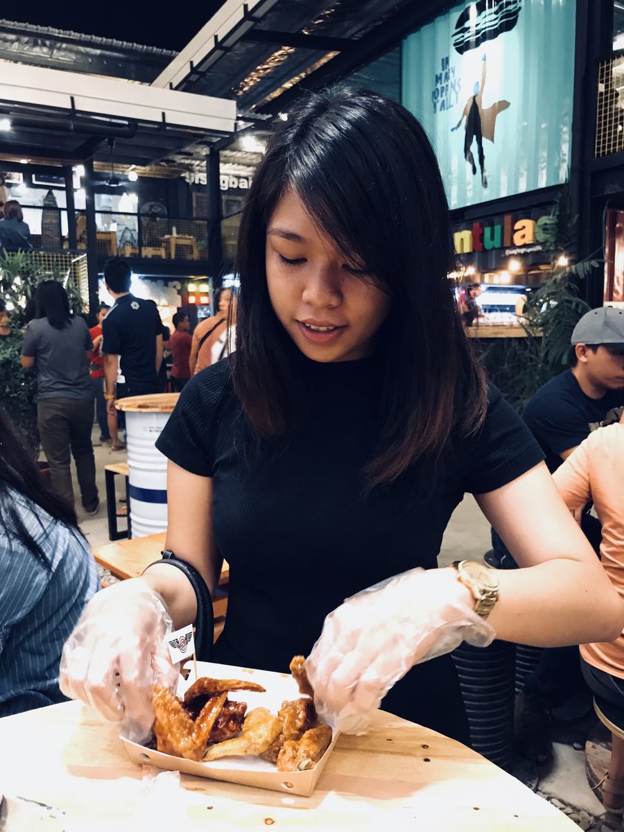 jennycajennyjen's tweet photo. I luv u 🐓🤰🏻 https://t.co/loHIahqBjb