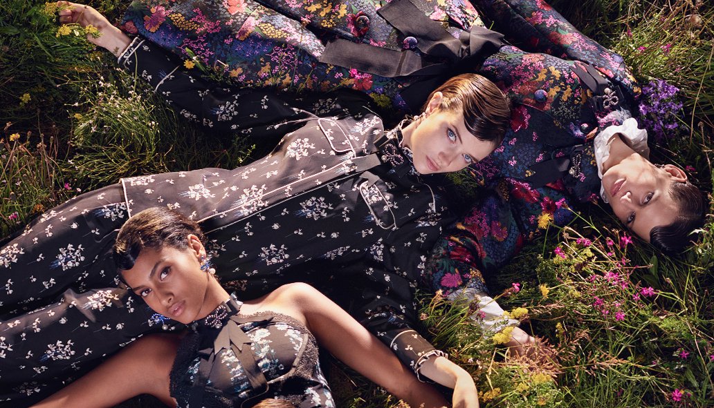 DesignerShare_'s tweet photo. #ERDEMxHM launches today! Can't make it to the Michigan Ave H&amp;M?  Rent this @erdem dress from #DesignerShare!  #DSDomination https://t.co/eXHwcfO9Kn