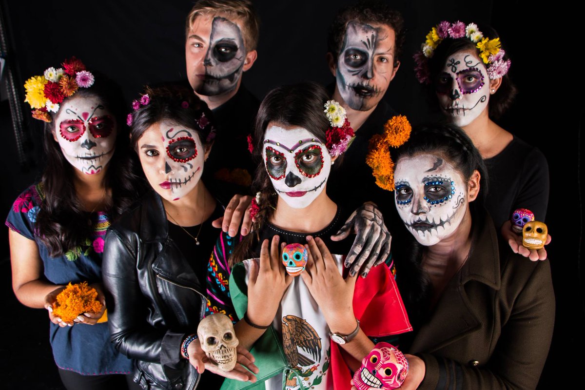 TECcampusGDL's tweet photo. ¡Celebremos nuestras tradiciones! 💀 🌺 Los invitamos a festejar la "Noche sin Muertos", hoy a las 19:00 horas. #DíaDeMuertos https://t.co/6iRTlwgQlD