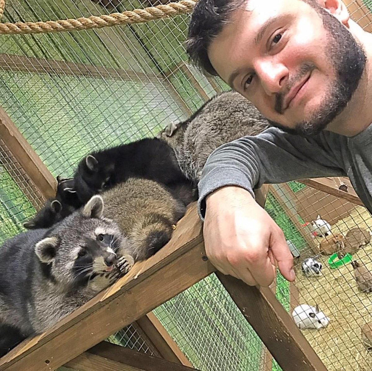 en_informator's tweet image. Alexander #Avakov&apos;s son arrested on suspicion of embezzlement of rucksacks for the #Ministry of Internal Affairs informator.media/en/archives/27…