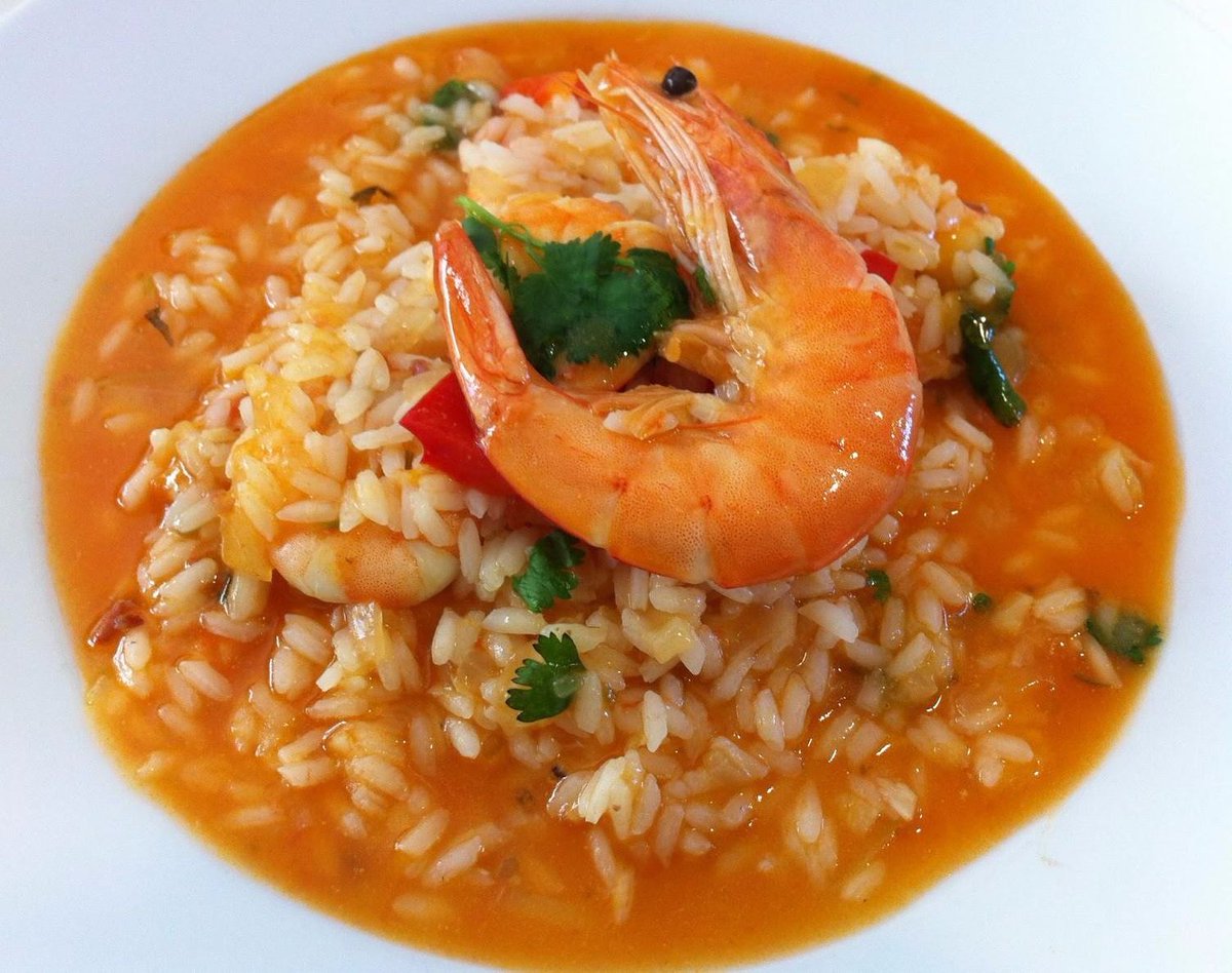 🍽️ RECETTE 🍛Direction le soleil du Portugal avec une recette colorée et délicieuse, un Riz aux fruits de mer !  >> bit.ly/2iihYgd