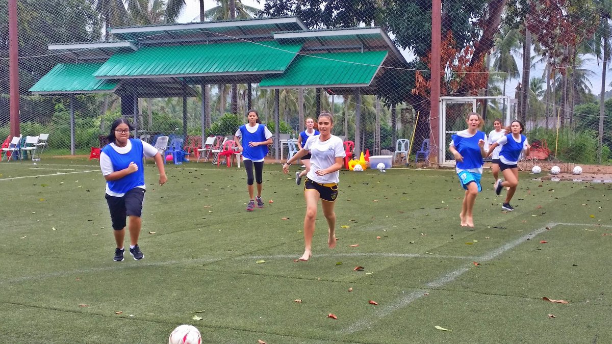 scosslett's tweet photo. Great commitment from the unbeaten ISS girls team. Training in the heavy rain for the BISP 7s and the SSFL.  #issamui #samui #britishschool https://t.co/a30r9Ehm14