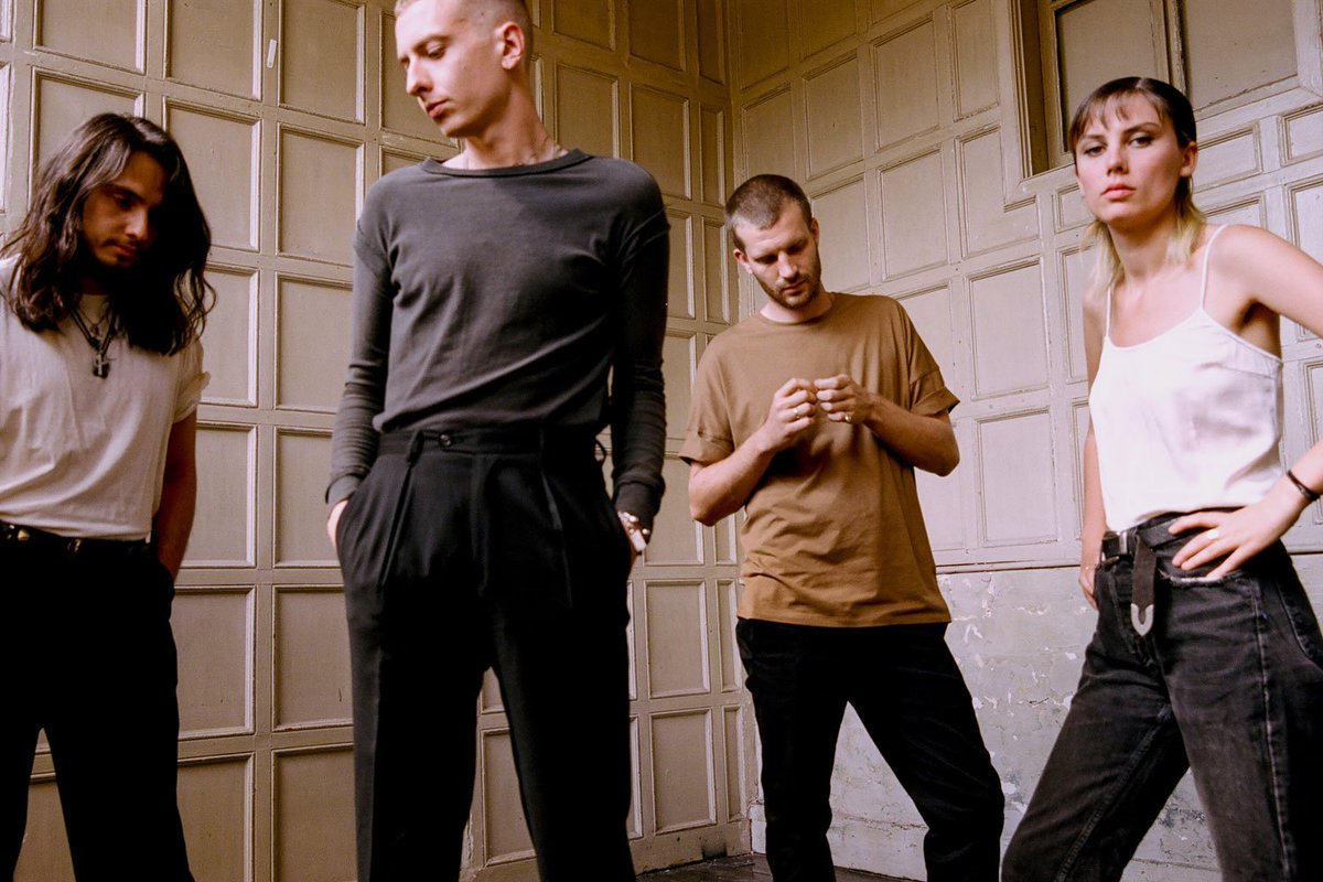 amazingradio's tweet photo. It's #AmazingChart time with @scottmcgerty. Can @wolfalicemusic extend their record, making it 7 weeks at #1?
4pm: https://t.co/zwJfIuICEn https://t.co/PBy5yBmNSS