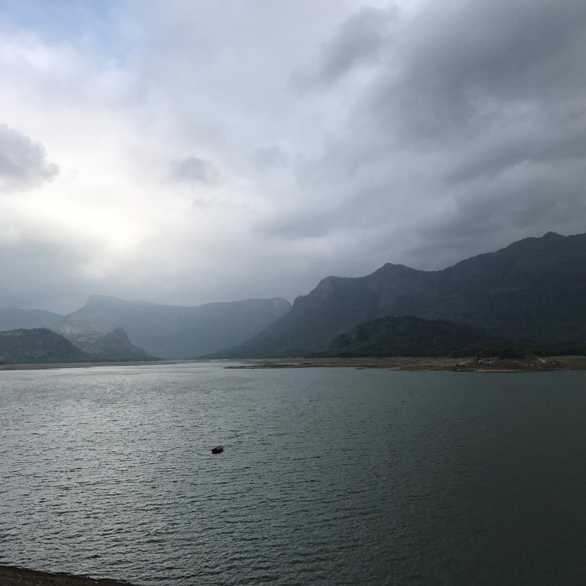 # Aaliyar dam boating