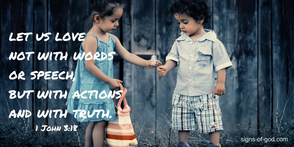 SignsofGodUSA's tweet image. Show love with how you live your life and how you treat others. #SignsofGod #love #LifeofLove #GodisLove #SharetheLight #WalktheWalk #Jesus