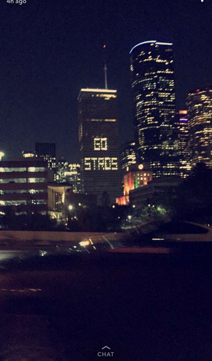 _leivaa15's tweet photo. I WISH I WAS HOME RN #GOSTROSS #ONETIMEFORMYCITY #WorldSeriesChamps #htownstrong https://t.co/lVXZsohSBk