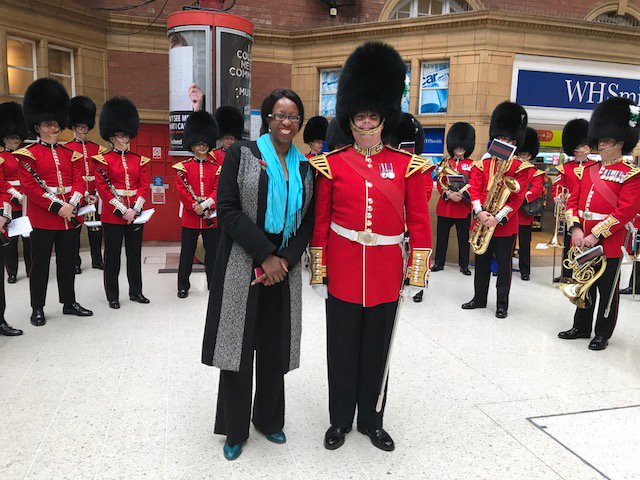 The #Ombudsman shows her support for #LDNPoppyDay with @WelshGuardsBand