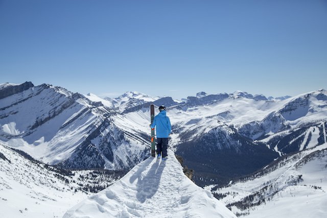 Explore the experiences that await visitors at Canada’s SkiBig3. [sponsor] chicagoist.com/2017/11/02/the…