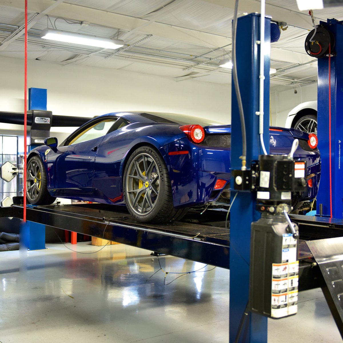 autodynamica's tweet image. Ferrari Service, Performance &amp;amp; Body Shop. #Autodynamica #Ferrari #TheWoodlands