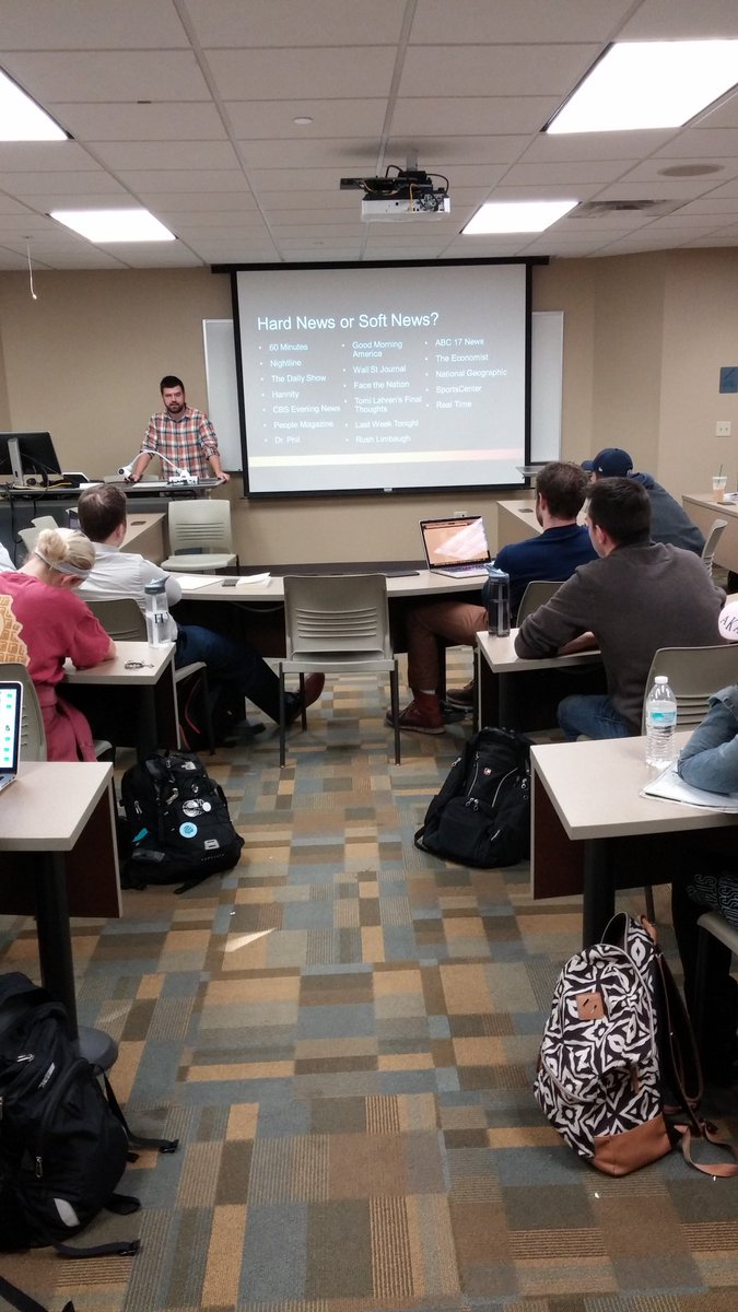 one_onlyNettieB's tweet photo. Thanks @SonofConway for coming to talk to #Comm4618 about the news! @MizzouComm https://t.co/Nj29IHccsC