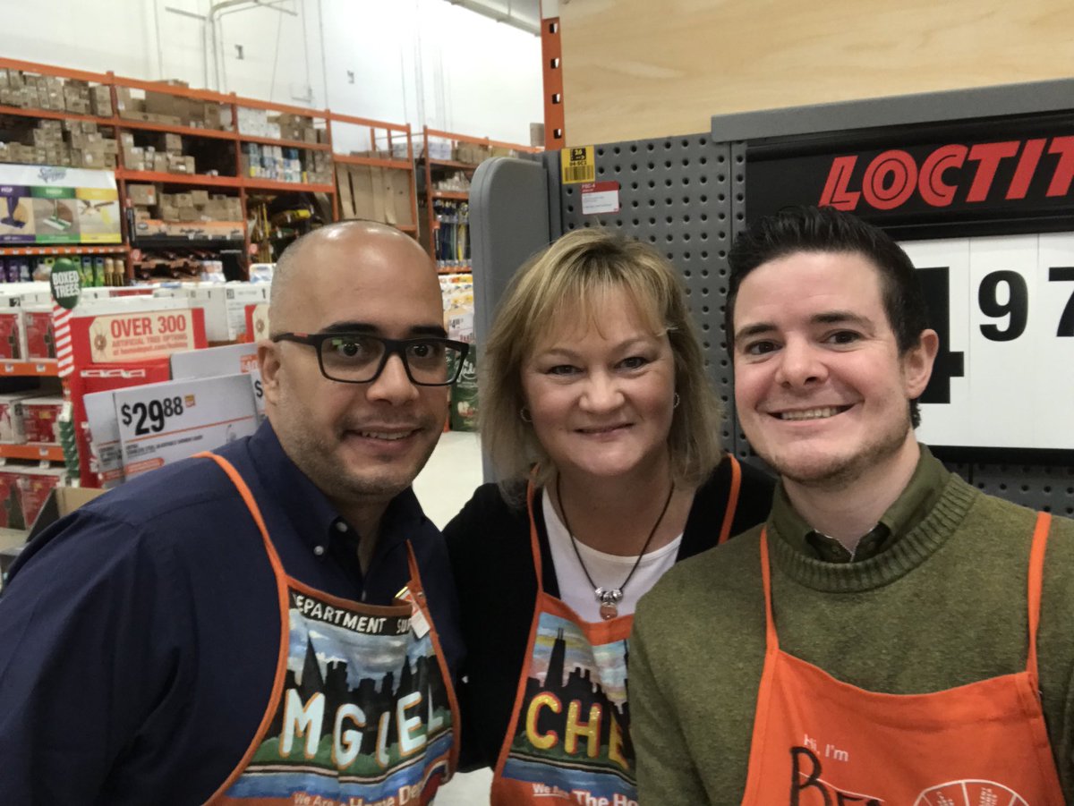 BenTenTHD's tweet photo. Third Station: Water Heaters! @homedepot1912 @Manny_CubFan #MVPWalk #hd1912 https://t.co/w1IKyyC073