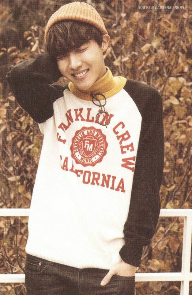 seokdubu's tweet photo. I need HD pics of this photoshoot pretty please #BTS2ndMuster #BTS #JHOPE #JungHoseok #kpop https://t.co/8S8uZXyx5T