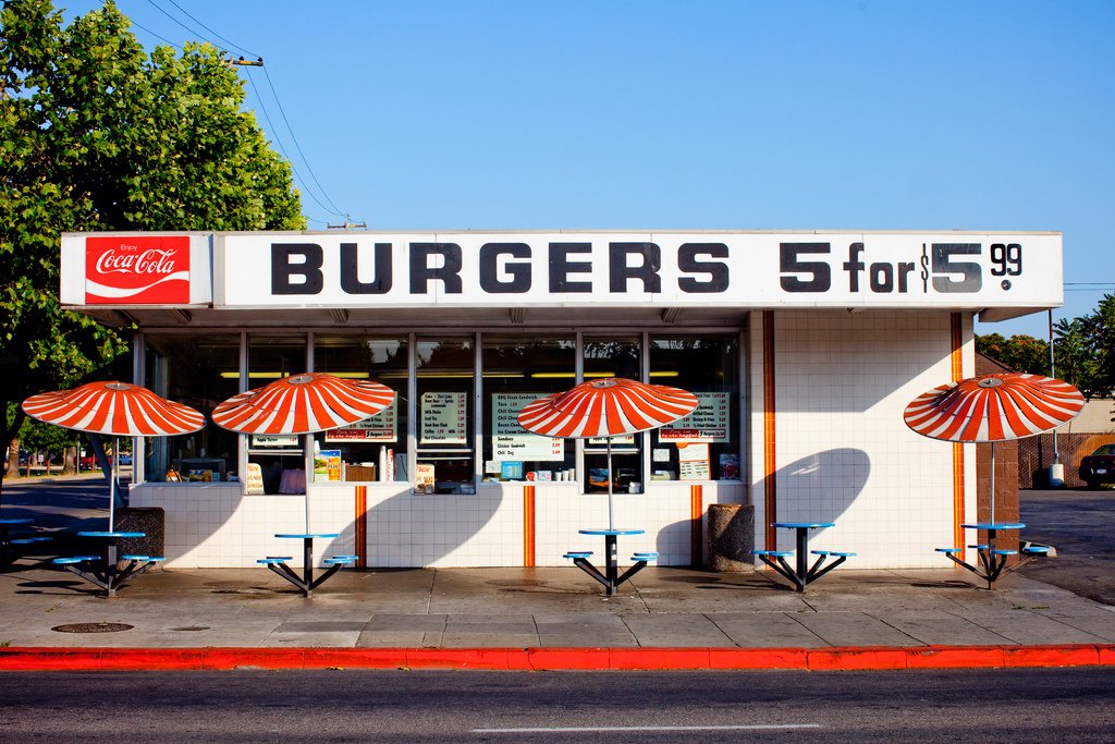 sstashuk's tweet photo. What do hamburgers and SEO have in common? Find out how to balance bots &amp; humans in SEO: https://t.co/2FUrWEe4ij
#SEO #Marketing #Search https://t.co/DjSWgflkIc