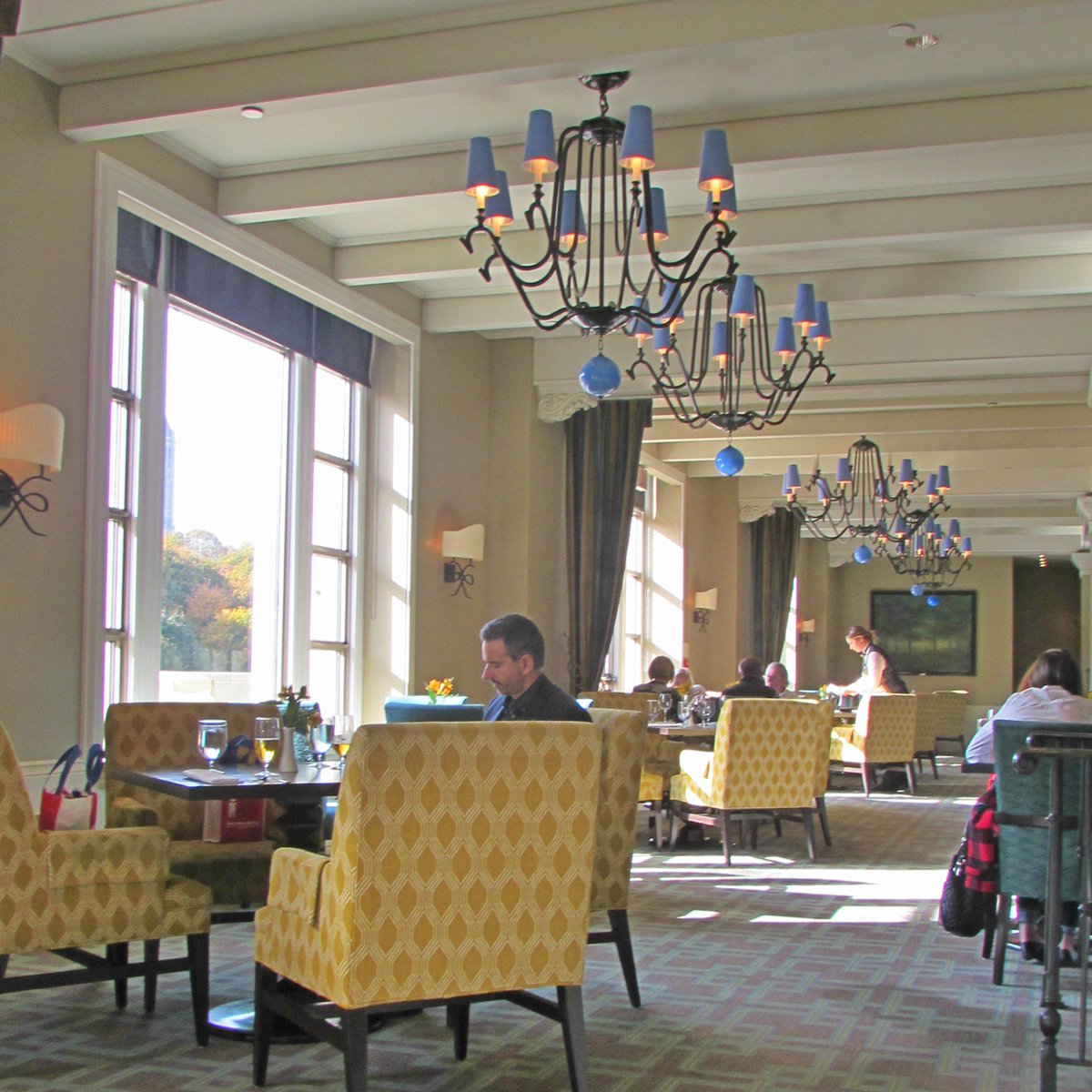 FoodMuser's tweet image. We ate our final meal in #Ottawa (there for the #FBC2017) at #willfred's #chateaulaurier Blog post: foodmusings.ca/restaurants/wi…