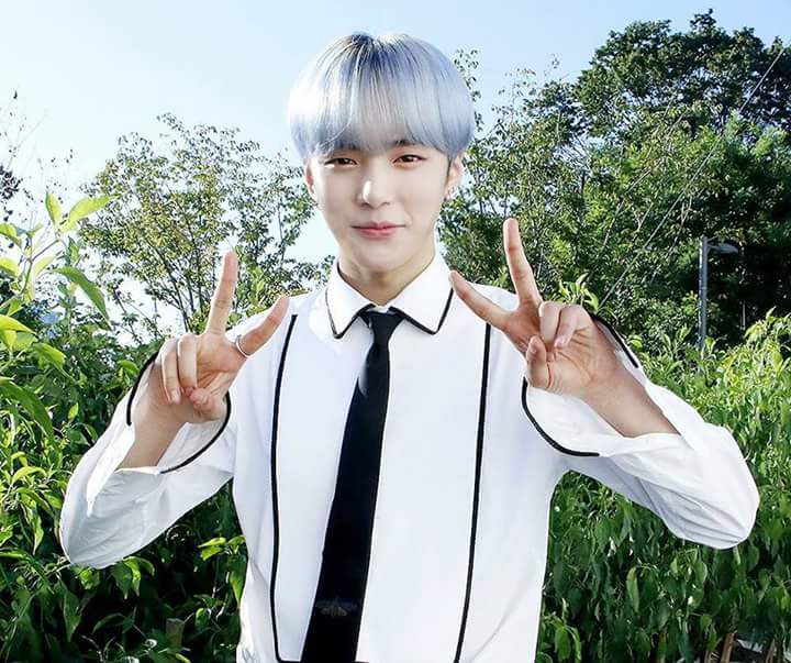 MINHYUK HAPPY BIRTHDAY , YOU\RE SO CUTEEE ^^ 