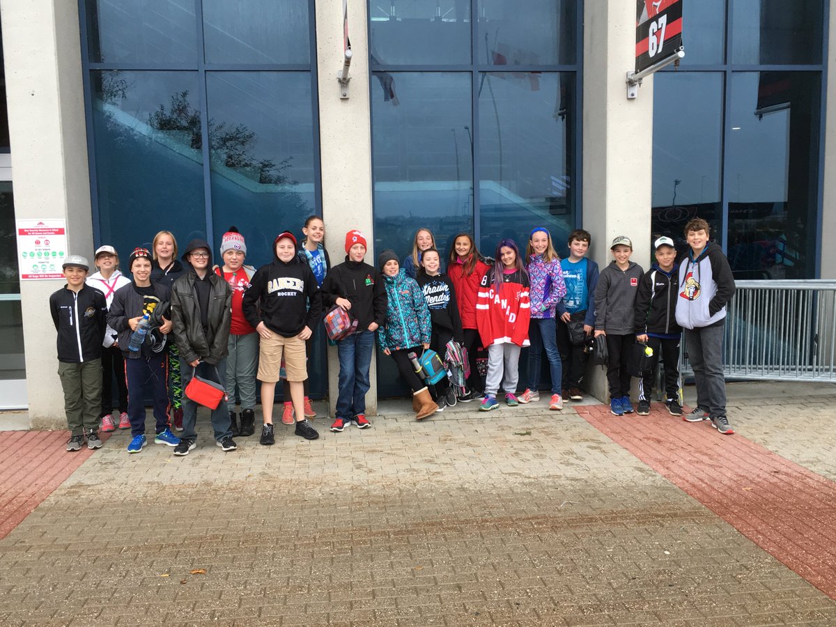 StCatherineGr6's tweet photo. Great day at the 67s game yesterday!!! https://t.co/rg93SLnEuu