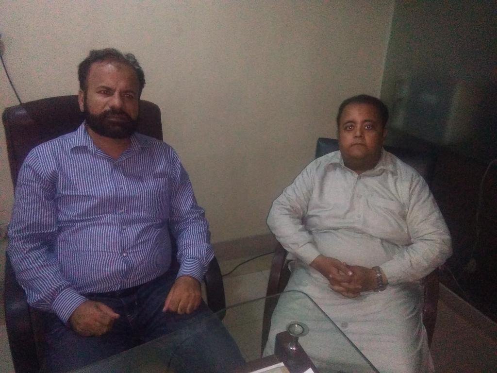 LalaFaisal6's tweet photo. Chairman Zakkat Commetti district Gujranwala uc 54 ki free. Dispensri Manzur krwa li
@mooniselahi @ajmalkwazir https://t.co/RJIl6wwHOJ