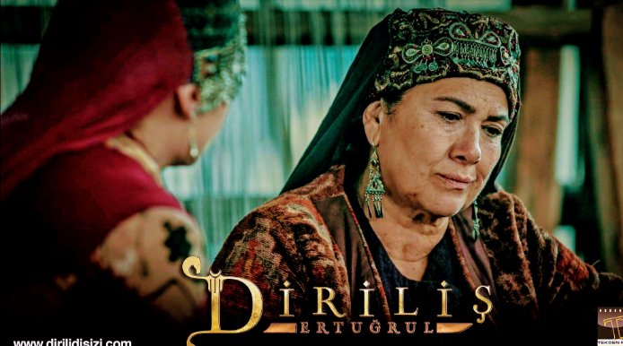 AkcaHatun_AE's tweet photo. Ana olmak her gün acı bir tastan bir yudum su içmek gibidir kızım.  #DirilişEkibi 
@Halimesultan_de 
@dundarbeyy_de  ❤️
@kayibeyi_de https://t.co/VYFzClC62W
