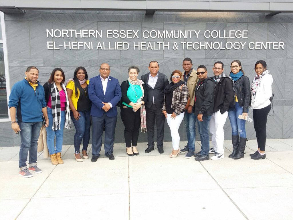 TendenciasGM's tweet photo. #JóvenesDeSDOesteEn Lawrence reciben capacitación en #Geopolítica en #NorthernEssexCommunityCollege @PLDenlinea https://t.co/HeoX8BPcZ3
