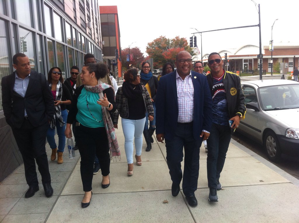 TendenciasGM's tweet photo. #JóvenesDeSDOesteEn Lawrence reciben capacitación en #Geopolítica en #NorthernEssexCommunityCollege @PLDenlinea https://t.co/HeoX8BPcZ3