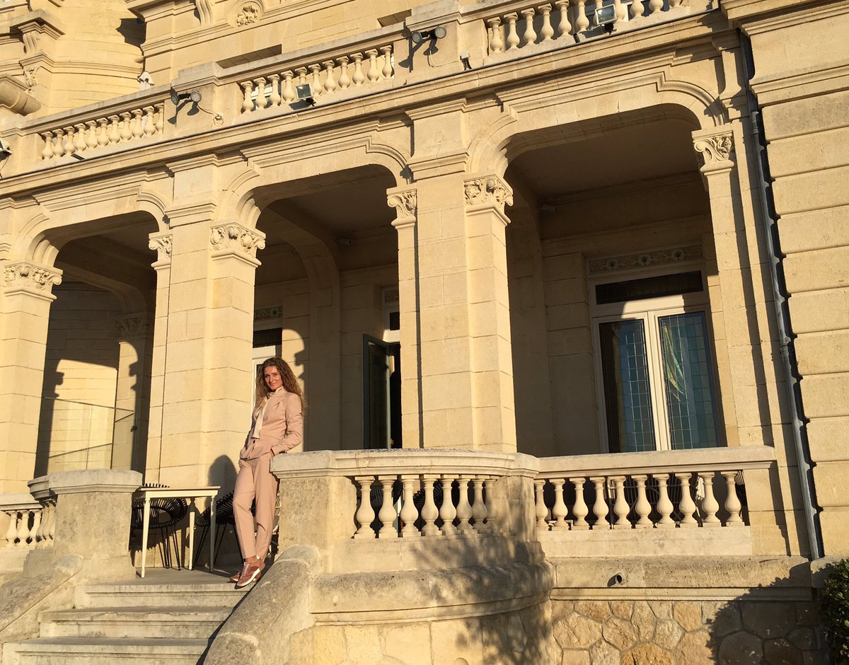 INTO_wines's tweet photo. Hôtel Grand Barrail Château, an extraordinary 19th century edifice, lulled in the heart of the prestigious Saint Emilion vineyards 🍷❣️ https://t.co/SKmlXjL4pS