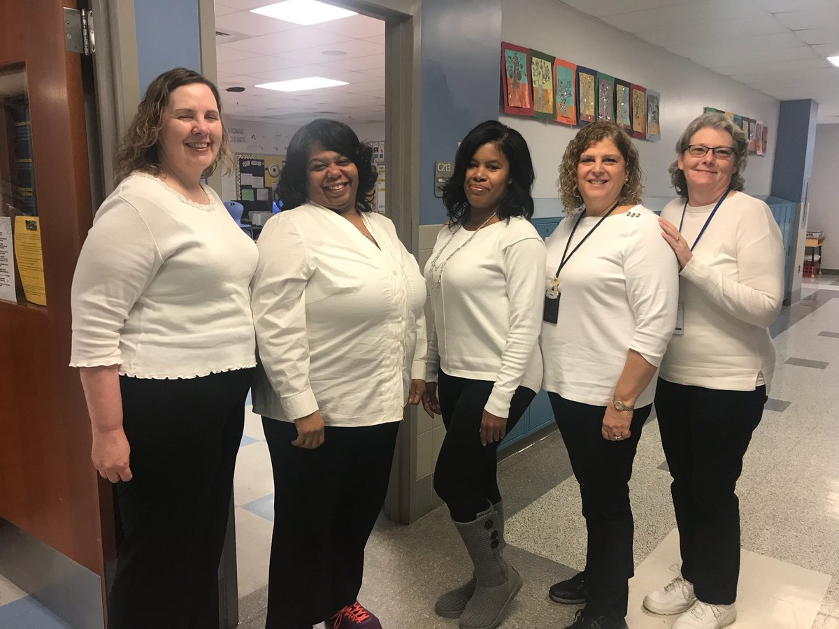 PHESGrade5's tweet photo. #spiritweek #PHESpride https://t.co/OhNI6HUfsG
