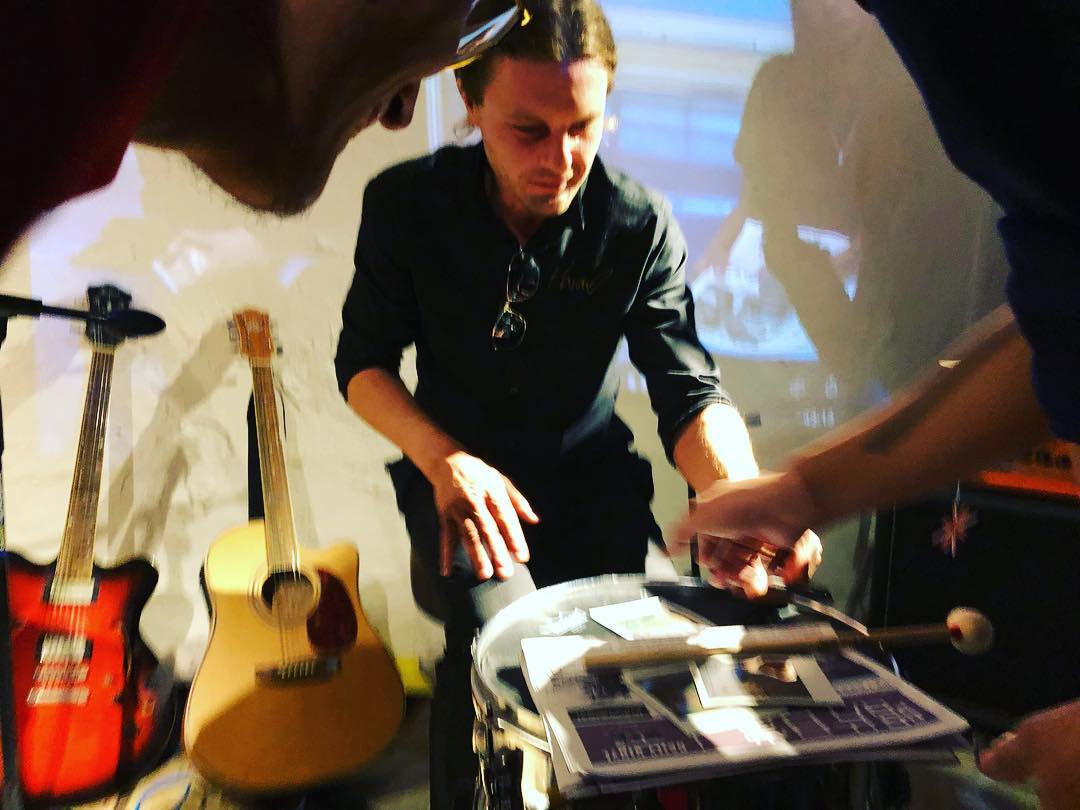 MichaelPittNEWS's tweet photo. Want to see more? Here's more! Michael Pitt in Beijing at #fruityspace!
Via IG / markzandre https://t.co/DkguOaZSCM