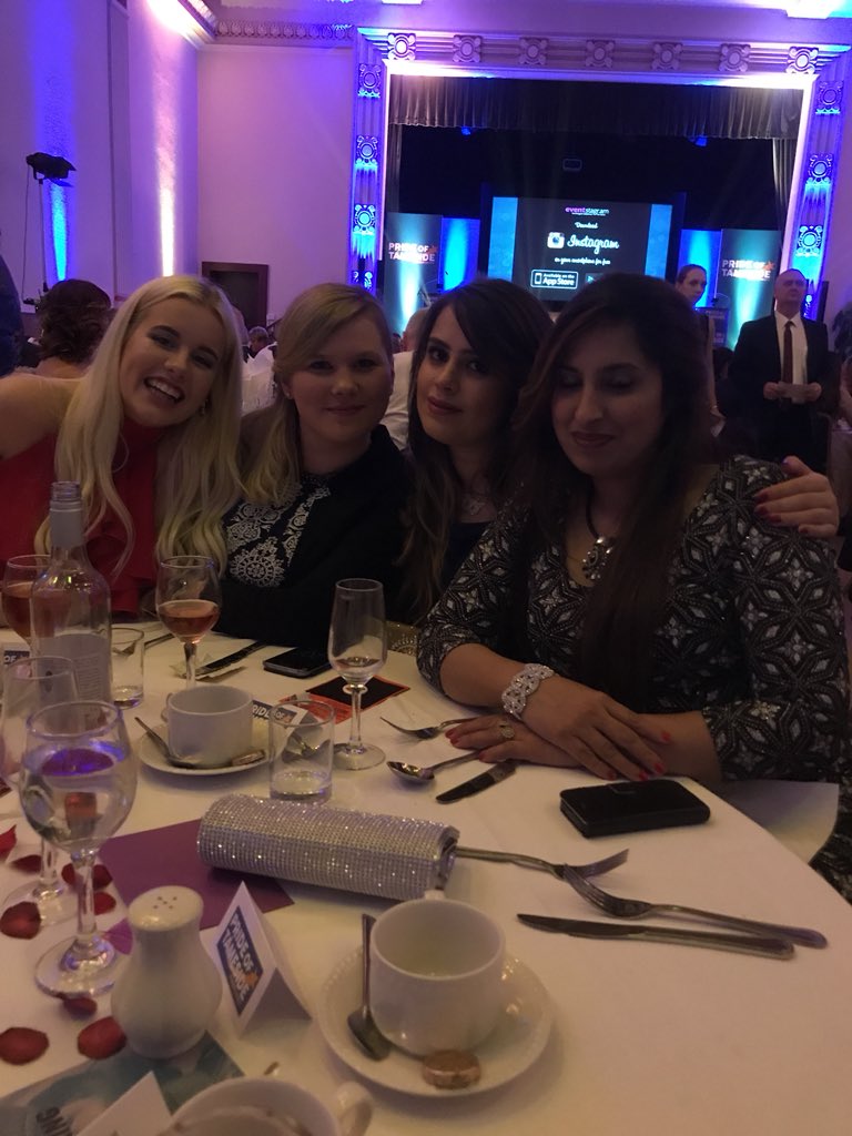 kamleshrajput's tweet photo. @CESolutions_UK #srerling ladies https://t.co/bfFM4d6NHE