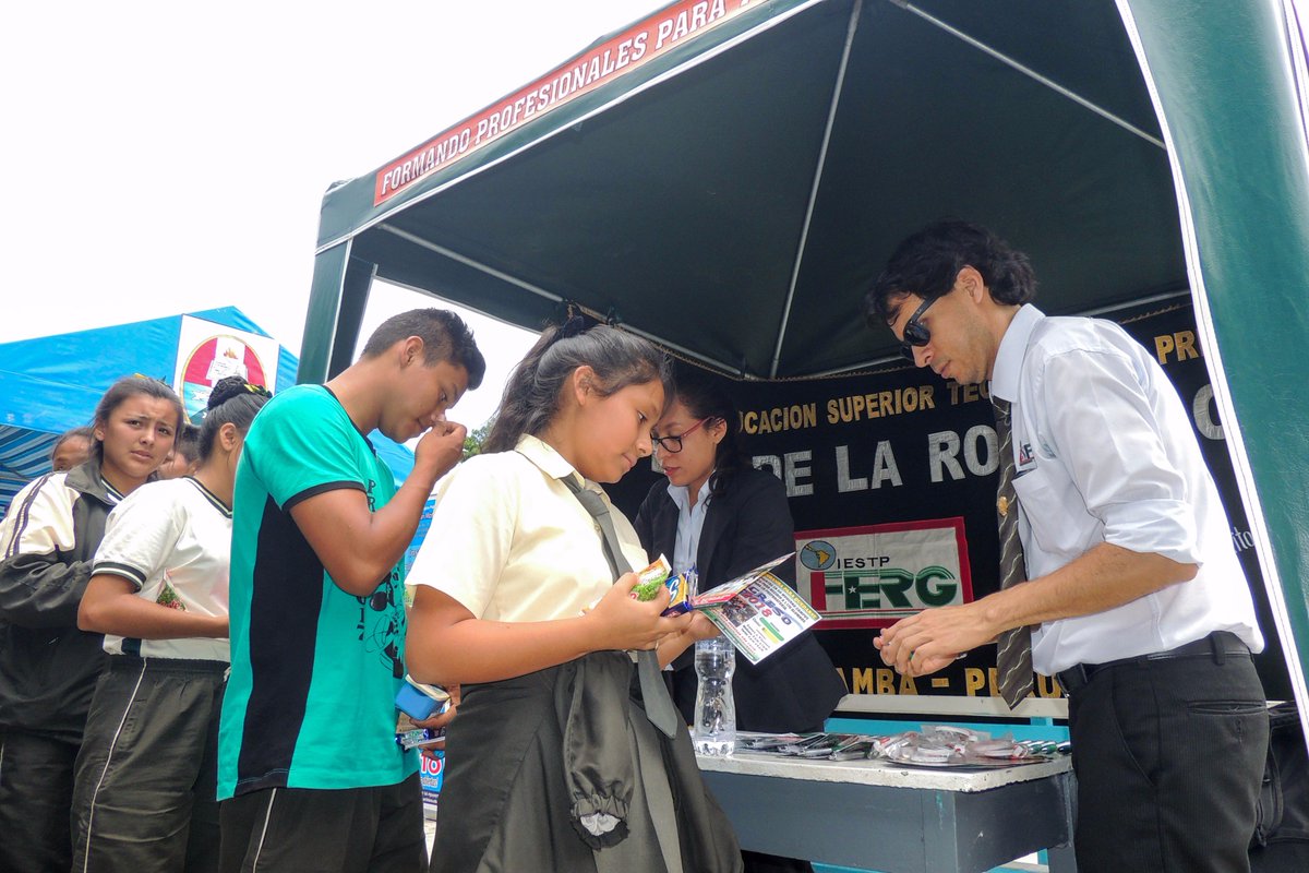 isferoficial's tweet photo. El #ISFER estuvo presente en las charlas vocacionales para los alumnos de Quinto Año de Secundaria del colegio "Áreas Técnicas". https://t.co/rlFsWTV0wP