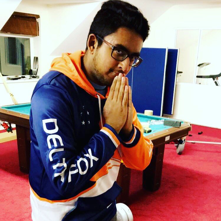 abeery1's tweet photo. Repping #deltafox with their awesome hoodie @Dyrus @Imaqtpielol @scarra @Shiphtur @Voyboy @INTOTHEAM https://t.co/mxO62ep1YN