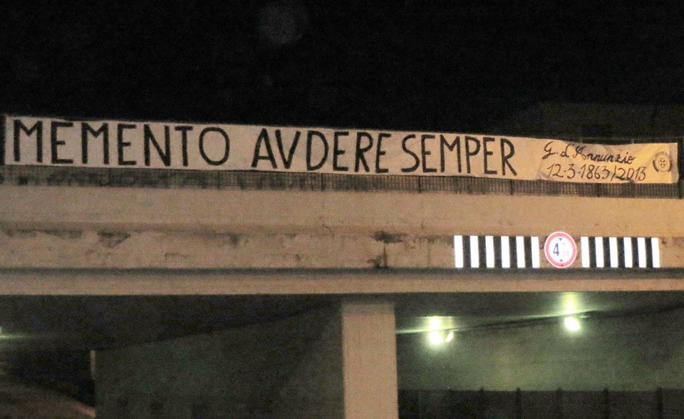 itacaalcor's tweet photo. ‘Memento audere semper’: recuerda atreverte siempre. Locución creada por Gabriele D’Annunzio. #Latín #llatí #Mementoauderesemper #Annunzio https://t.co/JUyRc0r0qJ