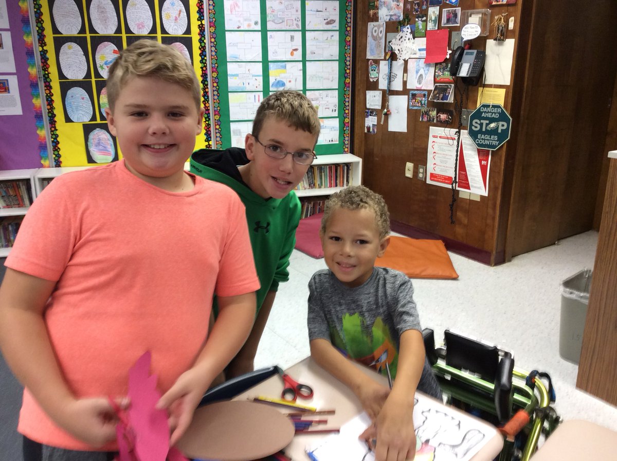 Thanksgiving fun with our buddies in Room 11. <a href="/SASD_SalfordHil/">Salford Hills Elem</a>